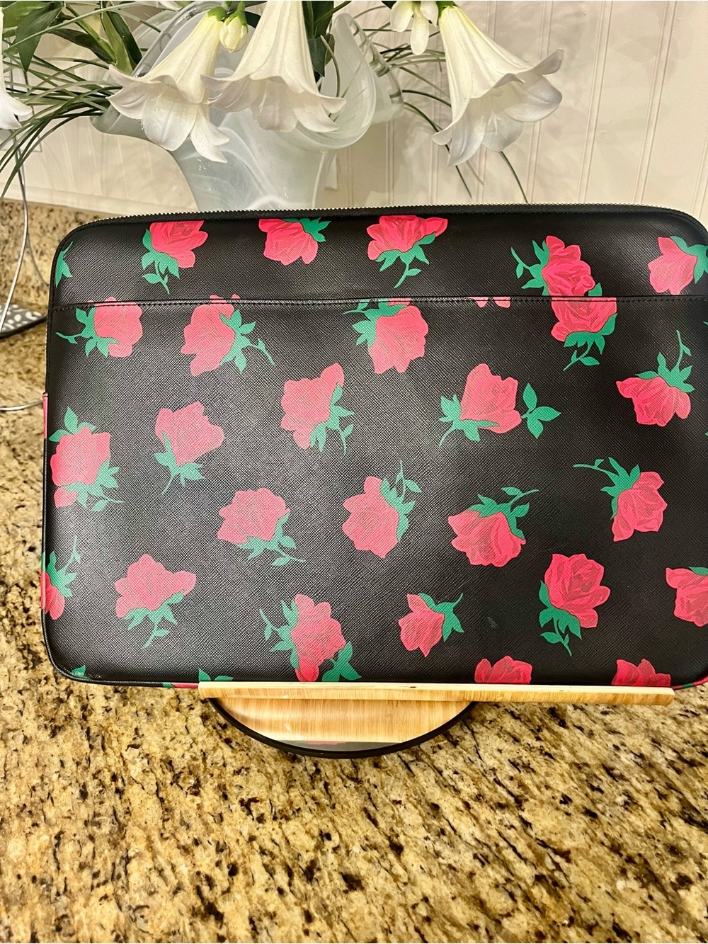NWOT Kate Spade New York Madison Rose Toss Printed Laptop Sleeve - Picture 4 of 8